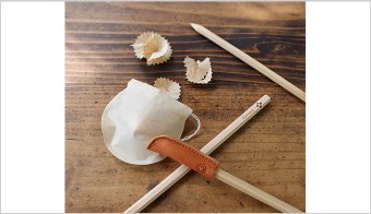 小花の寄木のヒノキえんぴつ